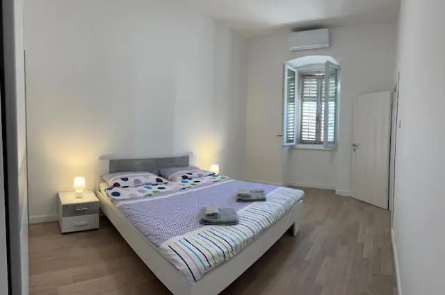 Luna Core Appartement *